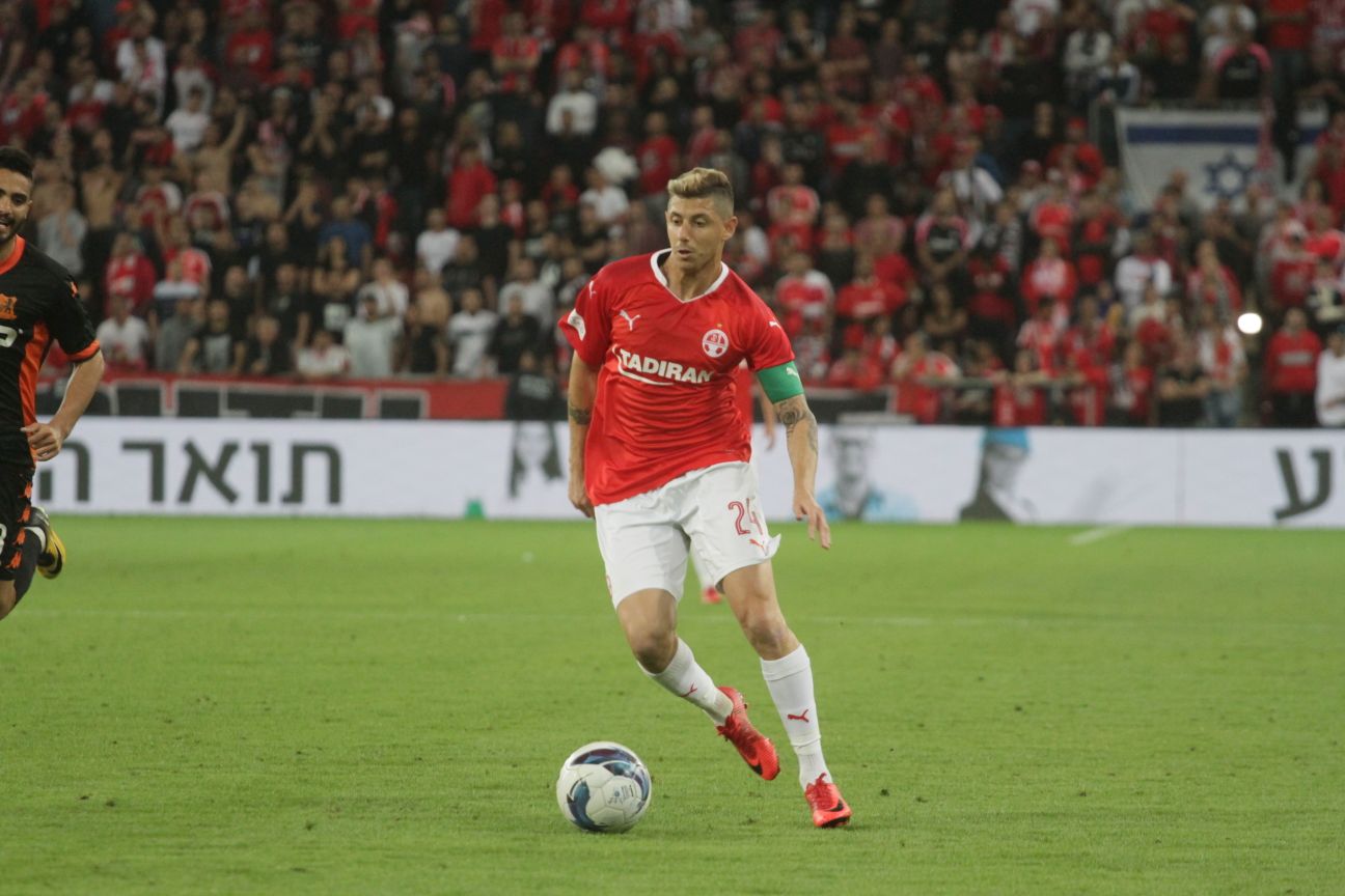 מאור מליקסון מלהטט. המאסטרו של הקבוצה (צילום: בן בודה)